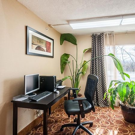 Econo Lodge Hagerstown I-81 Екстер'єр фото