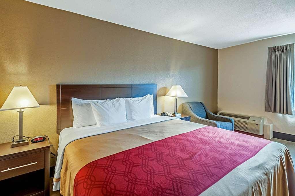 Econo Lodge Hagerstown I-81 Номер фото