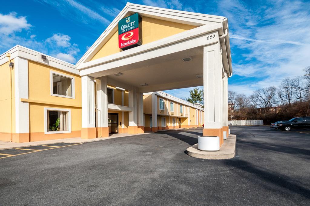 Econo Lodge Hagerstown I-81 Екстер'єр фото