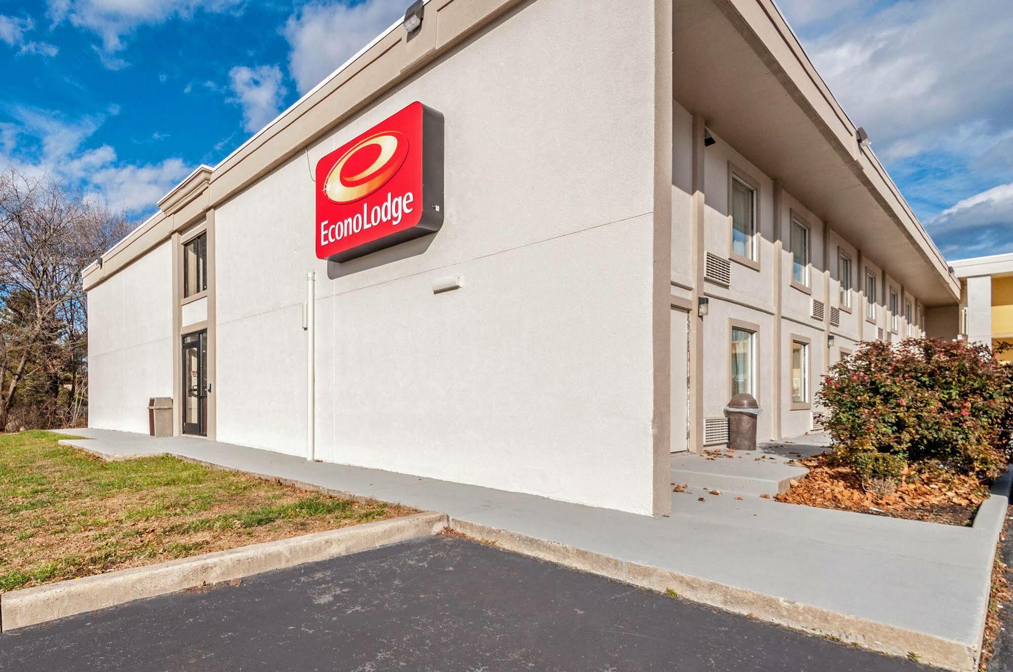 Econo Lodge Hagerstown I-81 Екстер'єр фото