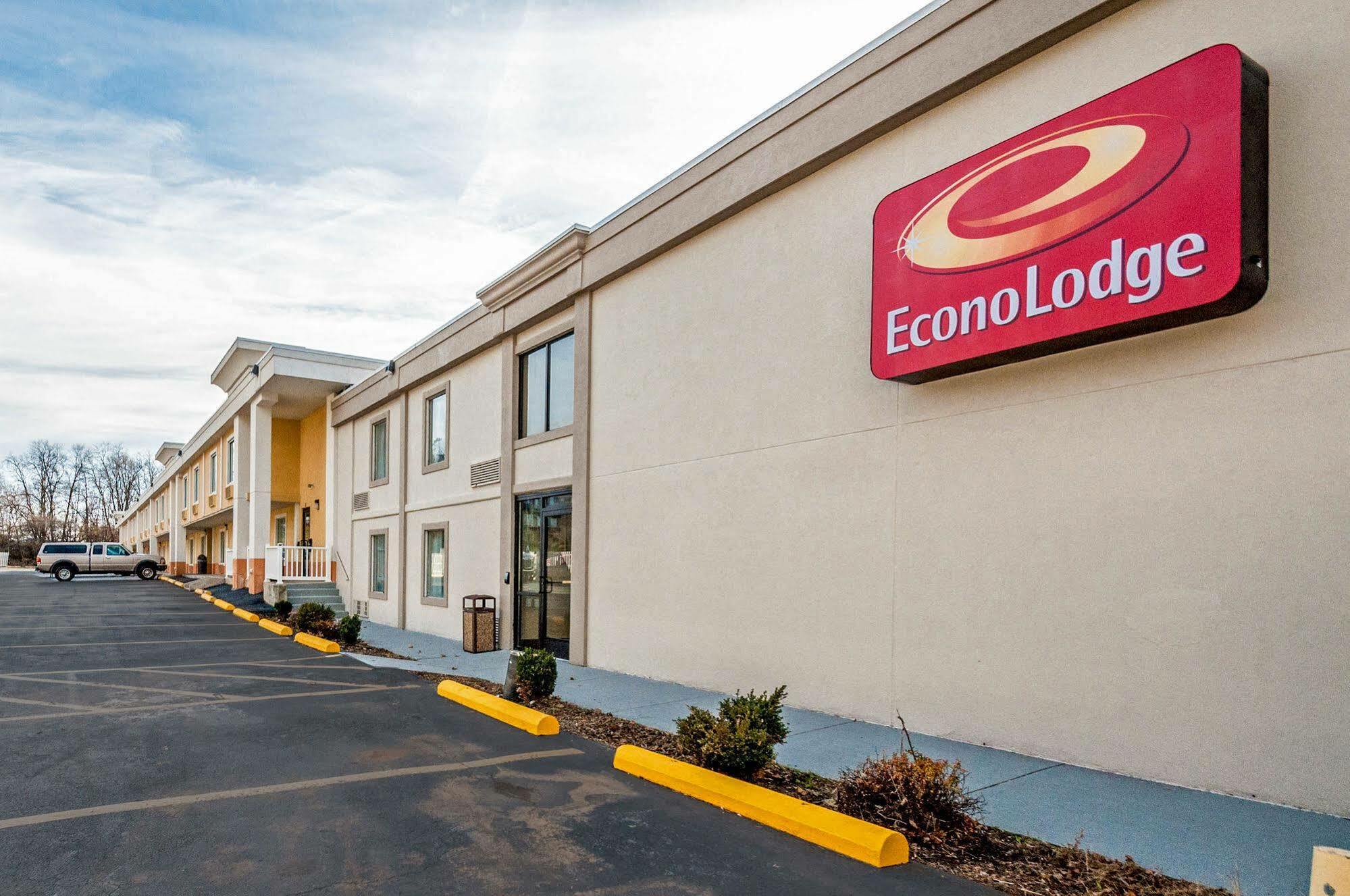 Econo Lodge Hagerstown I-81 Екстер'єр фото