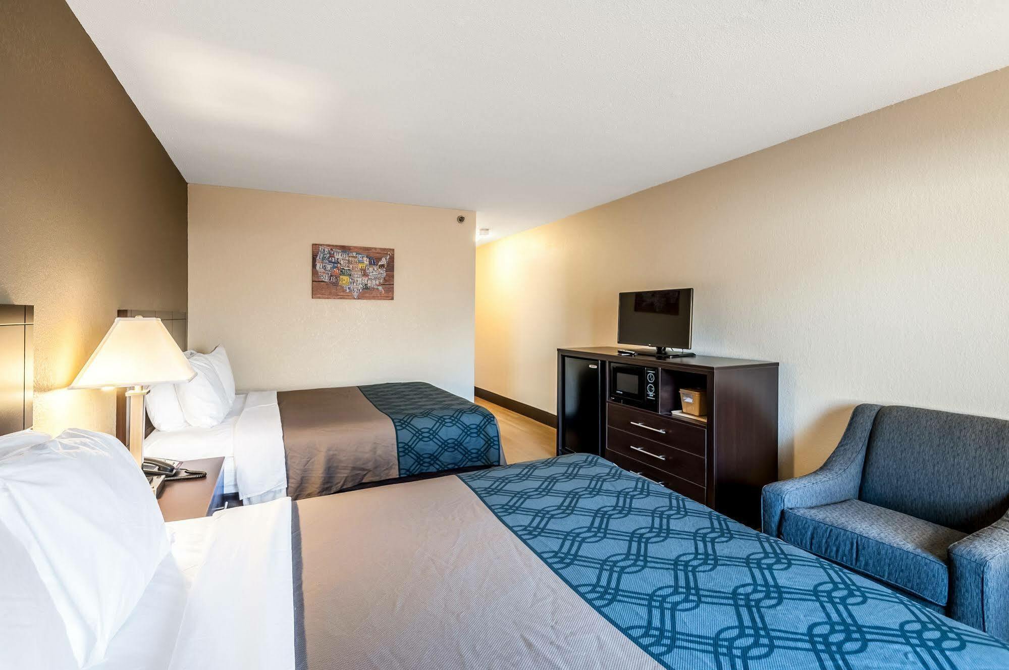 Econo Lodge Hagerstown I-81 Екстер'єр фото