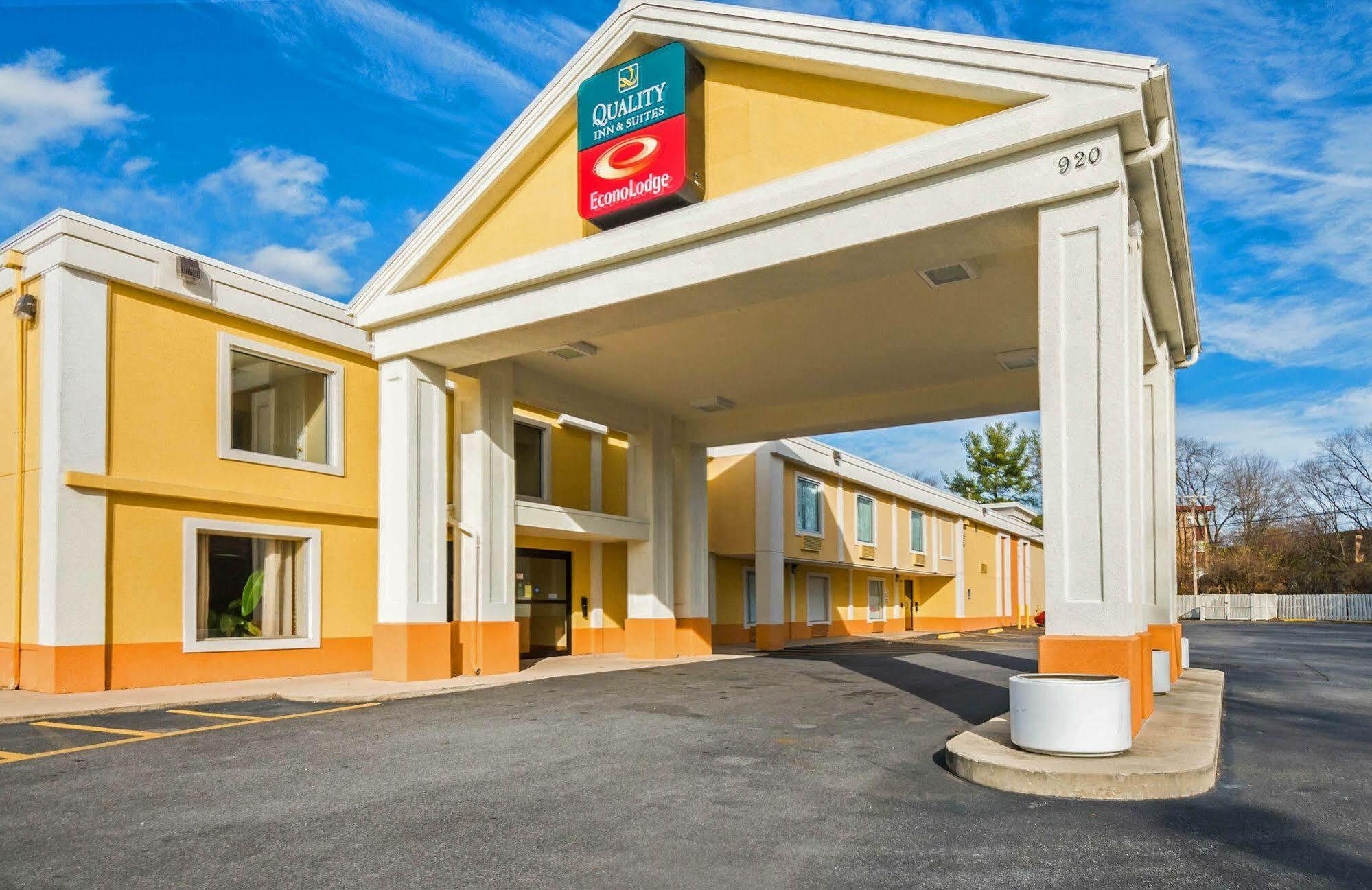 Econo Lodge Hagerstown I-81 Екстер'єр фото